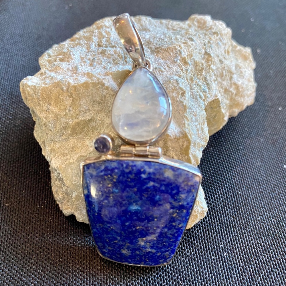 Pendant